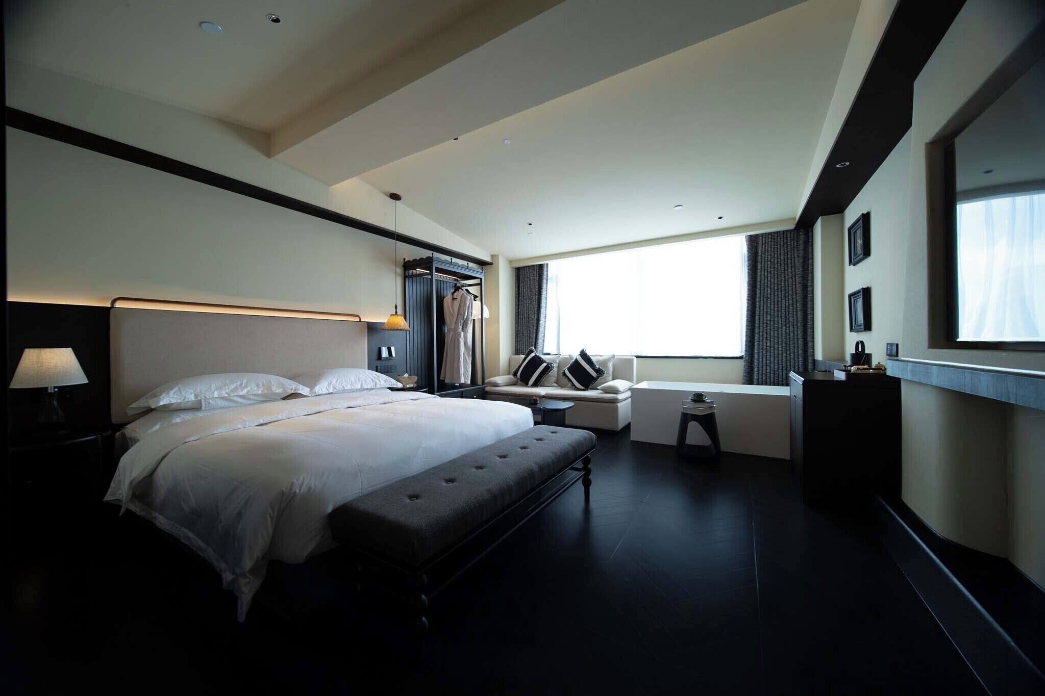 Literie de qualité supérieure, couette en duvet d'oie, minibar, bureau