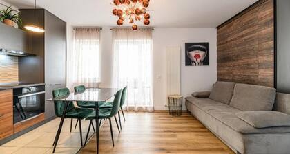 MoHost Alpine Calm - 2BR Hideaway