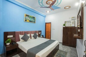 Iron/ironing board, free WiFi - Hotel Dwarkadhish Plaza (Ayodhya)