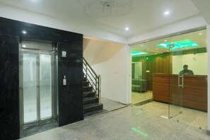 Double Room | Interior - Hotel Dwarkadhish Plaza (Ayodhya)
