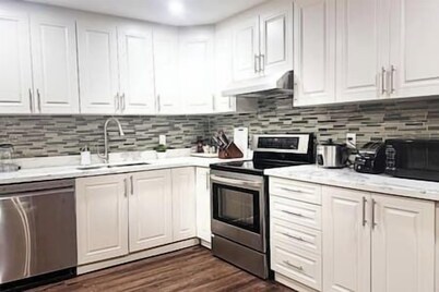 Private 2BR Guest Suite • King Bed • Parking