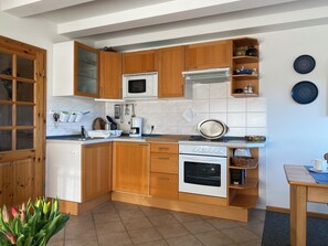 Fridge, microwave, oven, stovetop - Vacation with a view - your maisonette apartment on the Bodden (Born a. Darß)