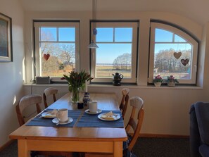 Dining - Vacation with a view - your maisonette apartment on the Bodden (Born a. Darß)