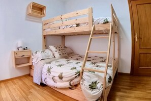 2 bedrooms, iron/ironing board - Retreat in Güéjar Sierra – Terrace, Views and Comfort (Güejar Sierra)