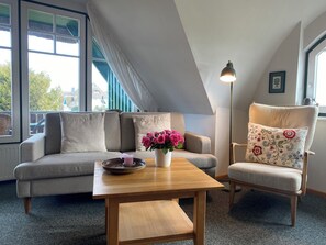 TV, ping pong, books, stereo - Close to the Bodden and nature - your time out in the apartment for 4 people (Born a. Darß)