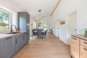 Dining - Vacation home "Huus Schopp" in Kating for up to 4 people (Kating)