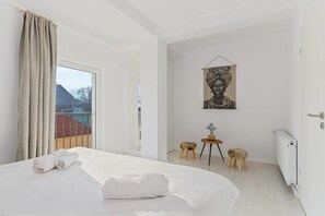 Blackout drapes, iron/ironing board, free WiFi - MoHost Harmony Apartments - City Center  (Brașov)