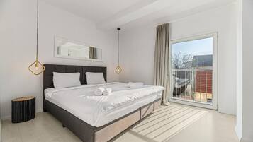 Blackout drapes, iron/ironing board, free WiFi