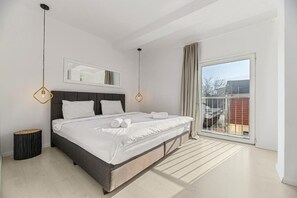 Blackout drapes, iron/ironing board, free WiFi - MoHost Harmony Apartments - City Center  (Brașov)