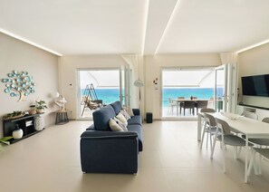 Smart TV, books - Taormina 10, PANTA REI Fontane Bianche, VILLA on the beach (Fontane Bianche)