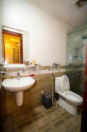 Bathroom - Hong 68 Motel Bac Ninh (Thanh pho Bac Ninh)