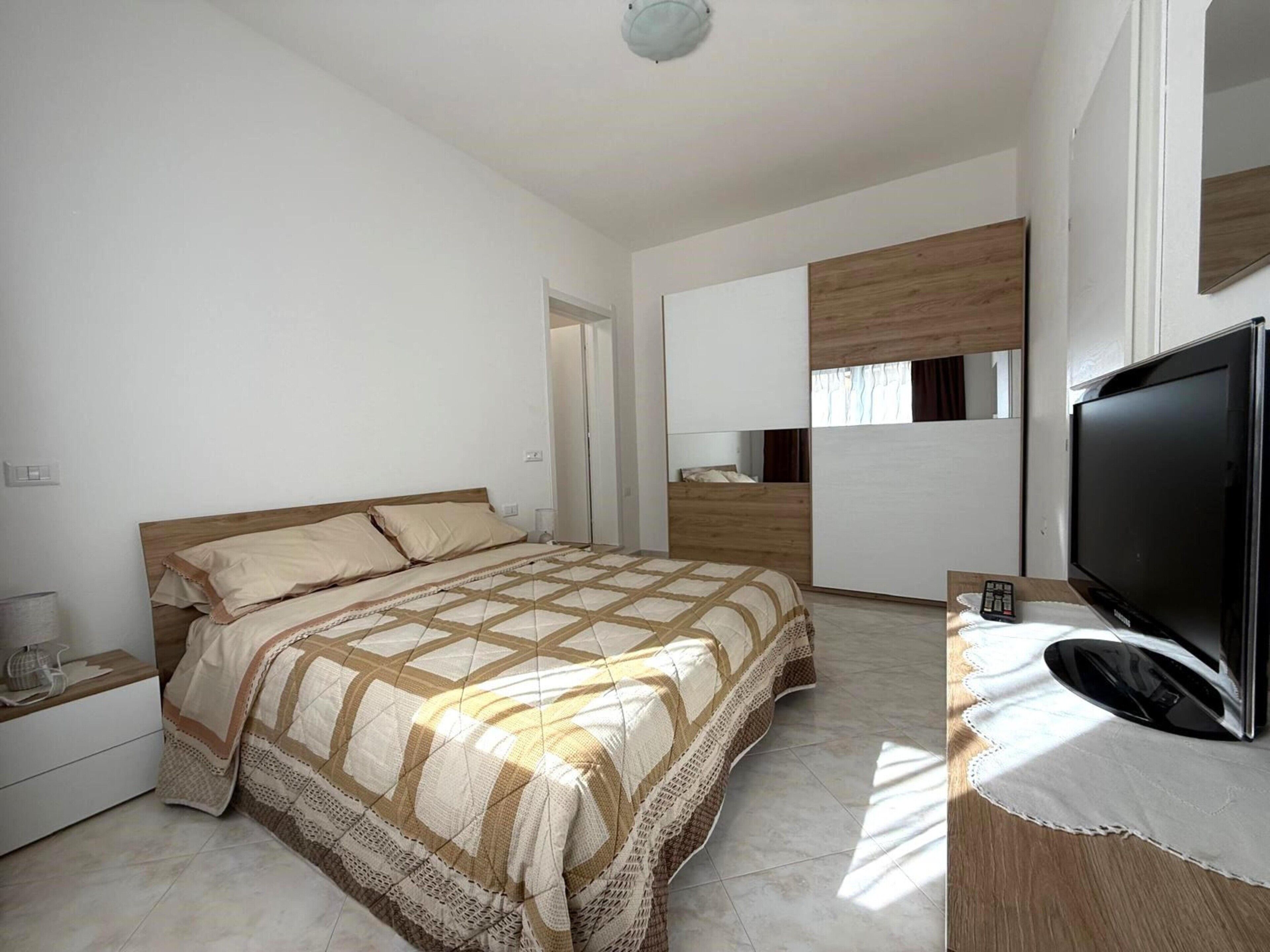 Ferros/tábuas de passar roupa, Wi-Fi, roupa de cama