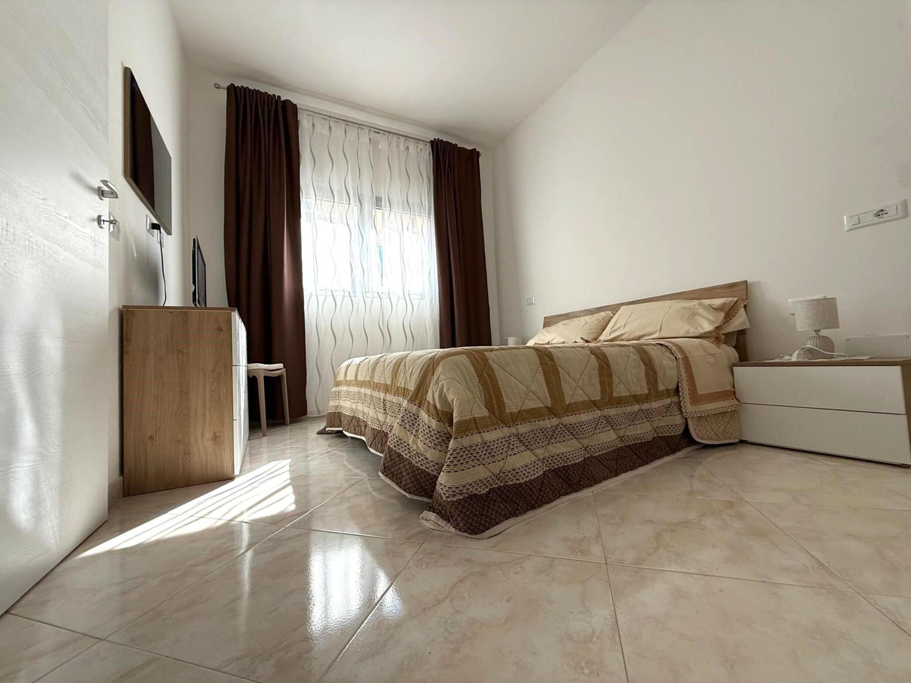 熨斗/熨衫板、Wi-Fi、床單