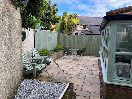 Relaxing 19th century three bedroomed cottage in Cornwall