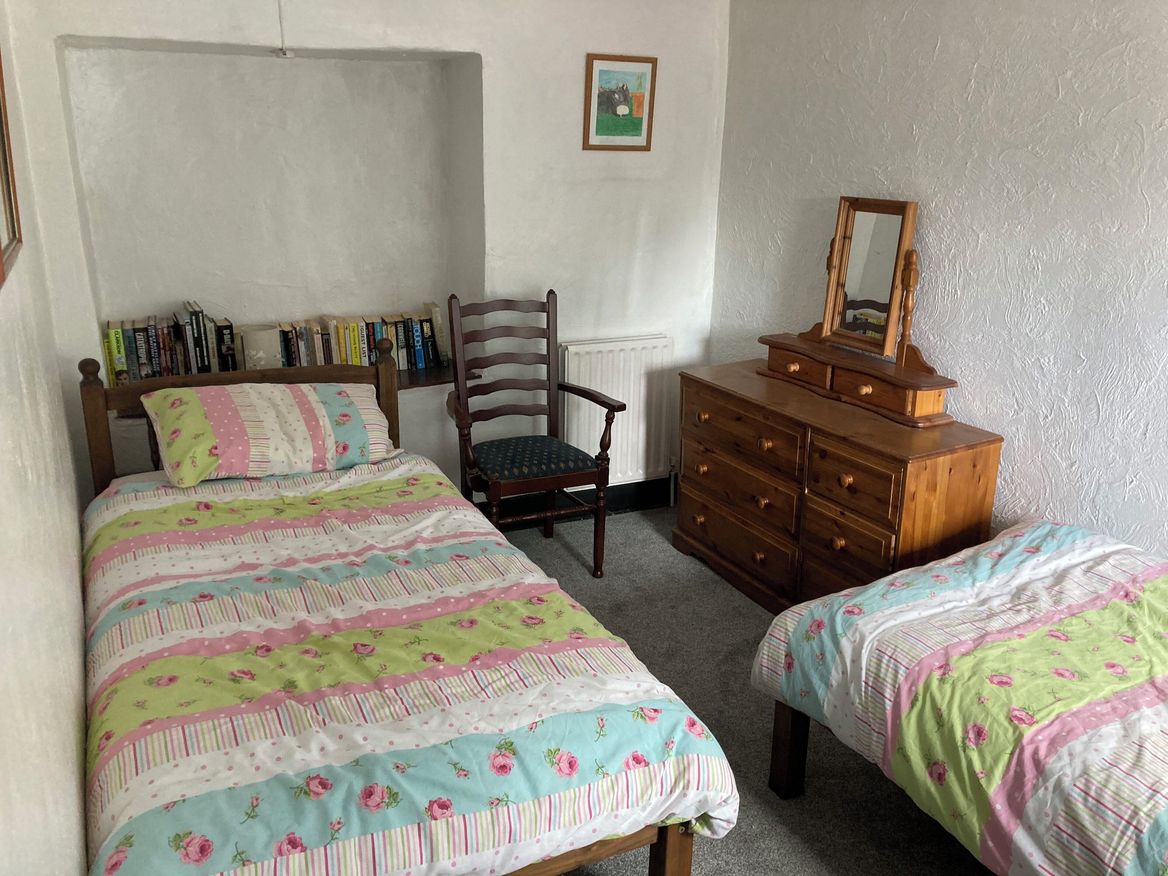 3 slaapkamers, een bureau, een strijkplank/strijkijzer, gratis wifi