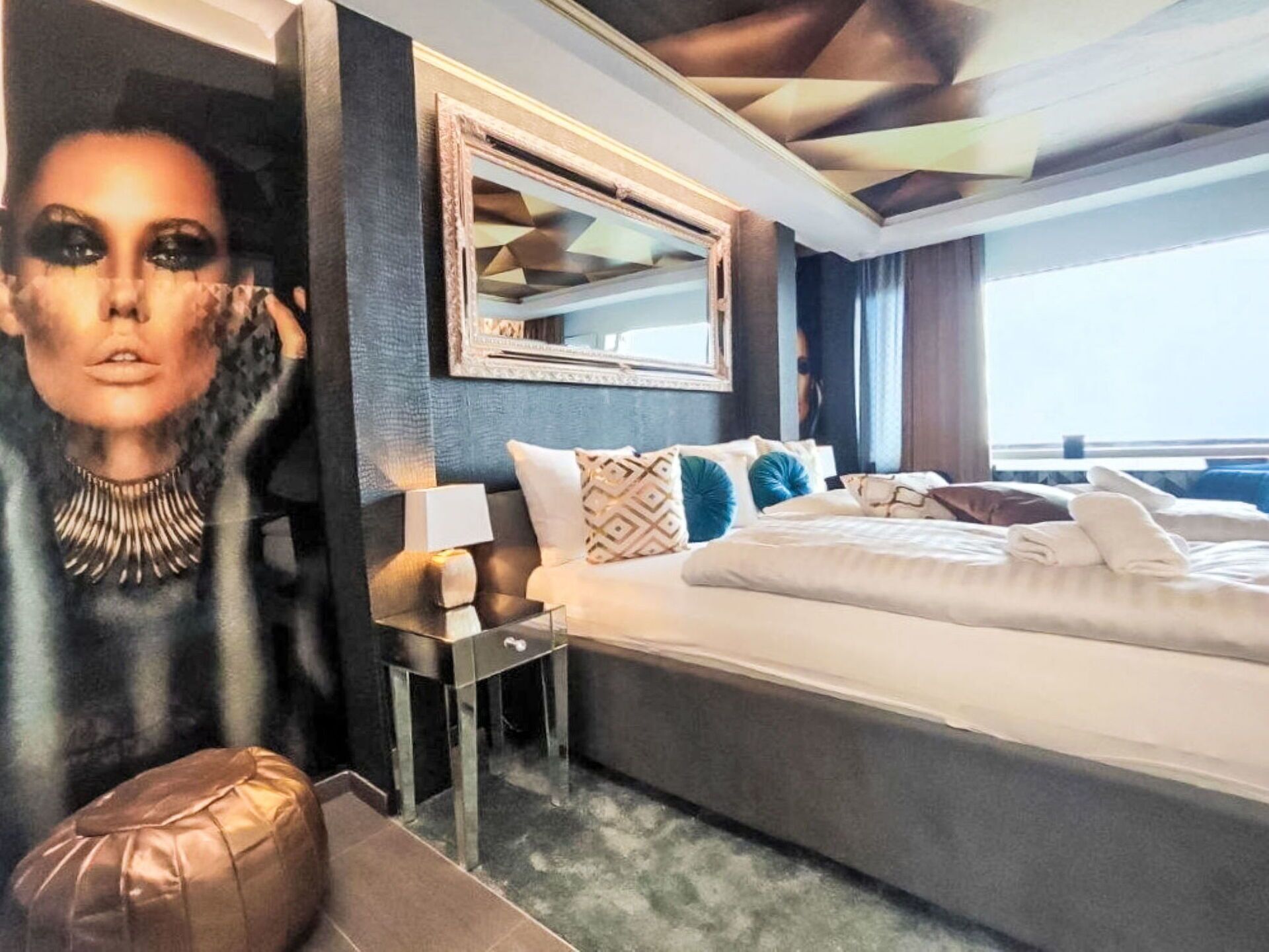 Station De Montagne, Chaîne De Montagnes, Balcon, Crête, Chaise, Alpes, Vallée, Mélèze, Mobilier De Jardin