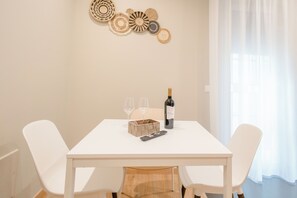 Dining - [Bari Oberdan Home & Charm 2] Central Apartment (Bari)