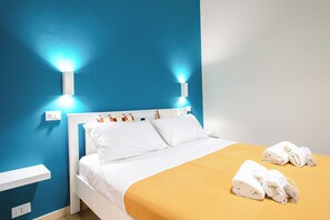 1 habitación, escritorio, tabla de planchar con plancha y wifi gratis 
