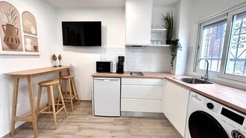 Basic Apartment | Private kitchen