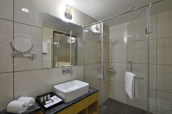 Slippers - Treat Beach Resort & Spa (Dahanu)