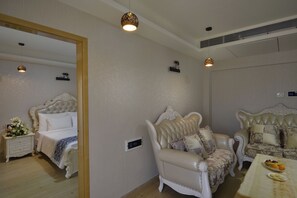 Junior Suite | Free WiFi - Treat Beach Resort & Spa (Dahanu)