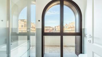 Apartment, 1 Bedroom, Balcony | Bathroom | Shower, towels, soap, shampoo