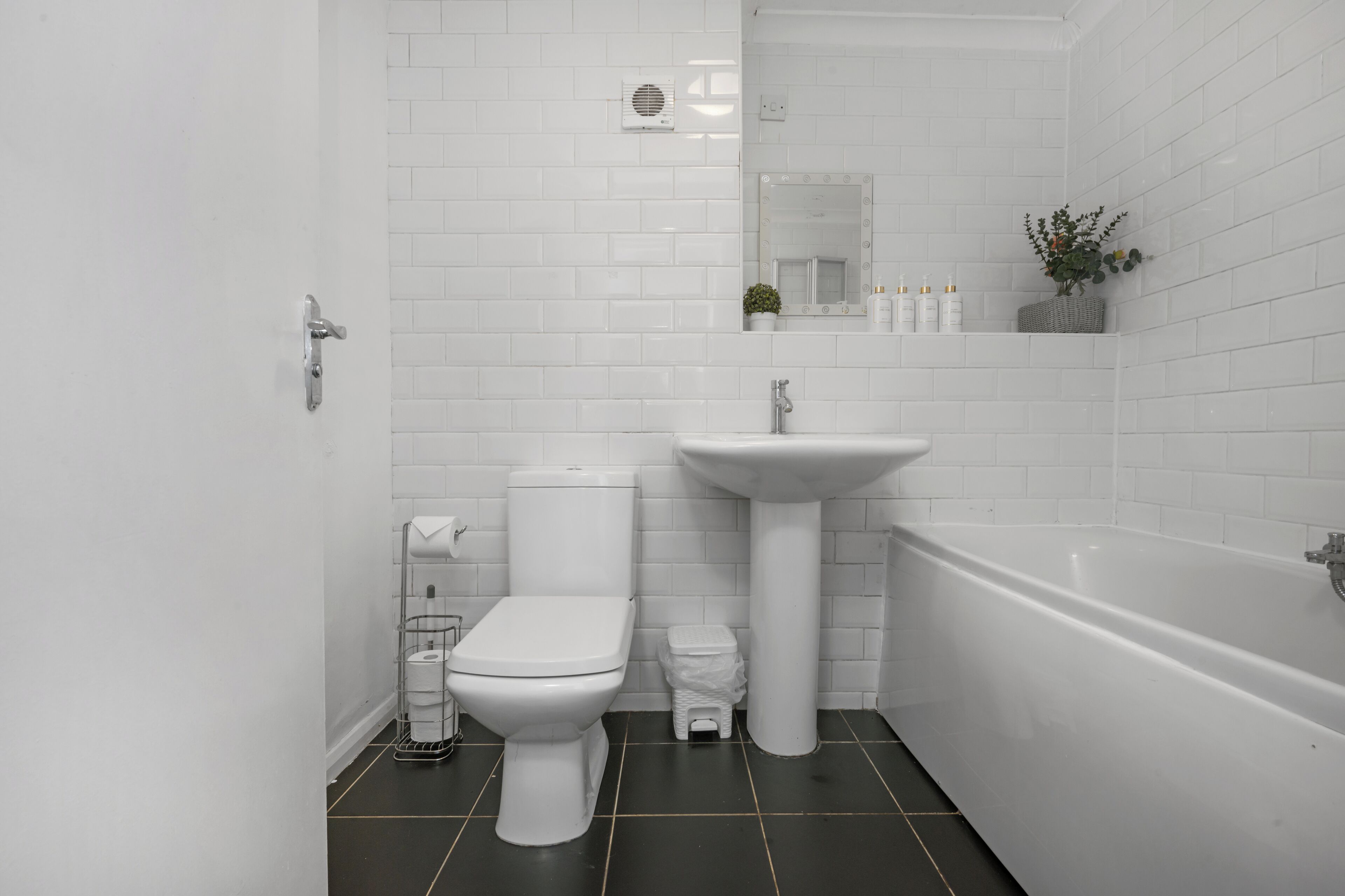 Huoneisto, 2 makuuhuonetta, näköala puutarhaan | Kylpyhuone