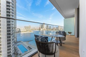 Property grounds - Free housekeeping visits during your stay - StayShort - Elegant 1 Bedroom in EMAAR Beachfront that Sleeps 2 (EMAAR Beachfront)