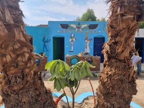 Property grounds - Old Nile hotel (Luxor)