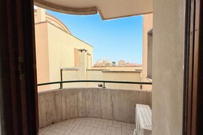 Property grounds - Location: Strategically located near the city center and a stone's throw from the sea.Description: Apartment on the second floor of a building with elevator. Entrance to a living room with a double sofa bed, dining table, and kitchenette with dishwasher; (Senigallia)