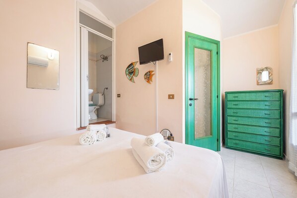 3 Schlafzimmer, Bügeleisen/Bügelbrett, WLAN, Bettwäsche