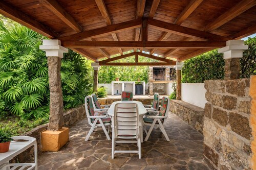 Villa Smeraldo,450 m vom Strand Le Saline, Privater Garten & Veranda,Für 6 Gäste