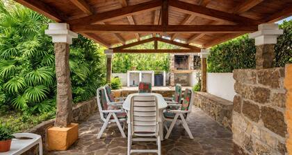 Villa Smeraldo,450 m vom Strand Le Saline, Privater Garten & Veranda,Für 6 Gäste