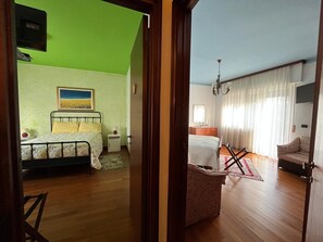 3 quartos, ferros/tábuas de passar roupa, Wi-Fi, roupa de cama