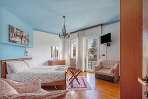 2 quartos, ferros/tábuas de passar roupa, Wi-Fi, roupa de cama