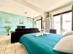 Iron/ironing board, WiFi, bed sheets - Le Cosy Canet - studio for 2, air conditioning & beach 30m away (Canet-en-Roussillon)