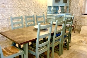 تناول الطعام