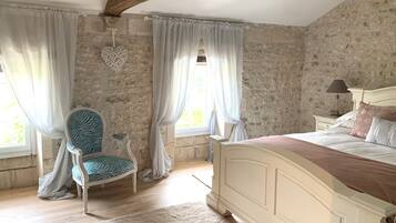 4 chambres, fer et planche Ă repasser, Wi-Fi, draps fournis