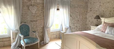 4 chambres, fer et planche Ă repasser, Wi-Fi, draps fournis