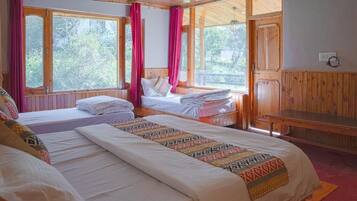 Quadruple Room, Balcony, Mountain View