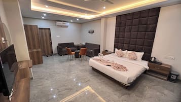 Jacuzzi Suite