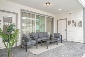 Property grounds - Exclusive Villa, Full Resort Access! (Davenport)