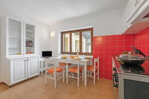 Dining - La Piazzetta - Flat With Parking for 4 (Sauze di Cesana)