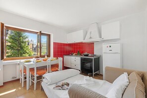 1 bedroom, free WiFi, bed sheets - La Piazzetta (Sauze di Cesana)
