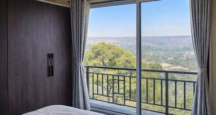 Royal Hilltop Villa Private 5BHK Lush Green Valley View Food Caretaker WiFi