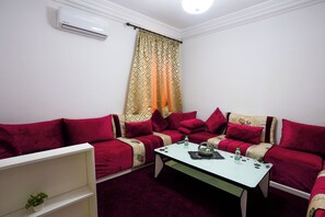 Living area - ABOUAB GUELIZ 2 APARTMENT MARRAKECH (Marrakech)