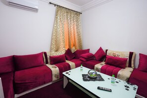 Living area - ABOUAB GUELIZ 2 APARTMENT MARRAKECH (Marrakech)