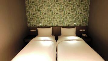 Classic Twin Room (Without Window, No Daily Housekeeping, Self Check-in) | Free WiFi