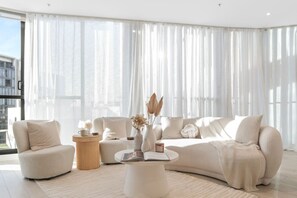 TV - Bouclé Haven | 2BR, Sunset Skyline Views + Parking (Wentworth Point)