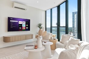 TV - Bouclé Haven | 2BR, Sunset Skyline Views + Parking (Wentworth Point)
